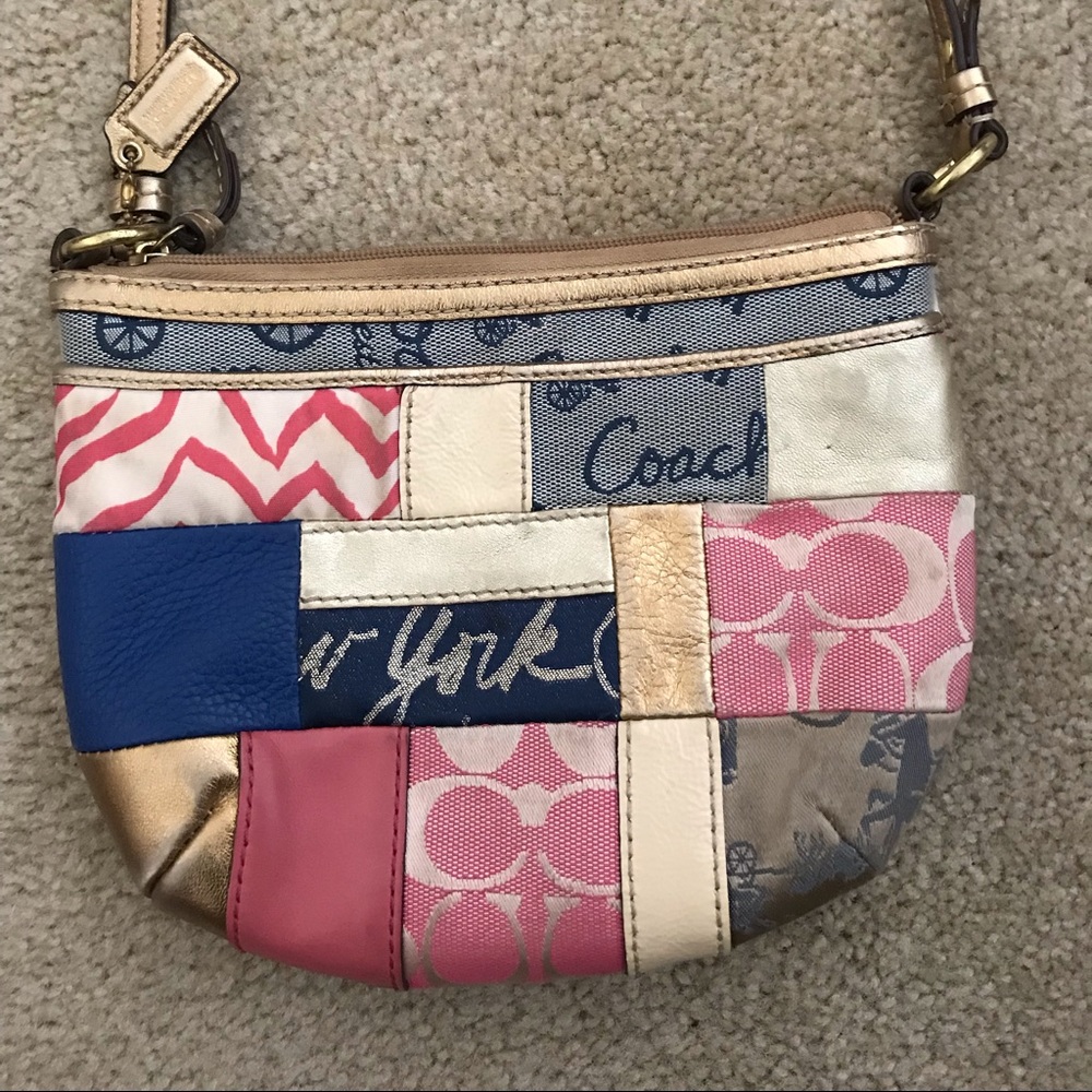 COACH sling body bag